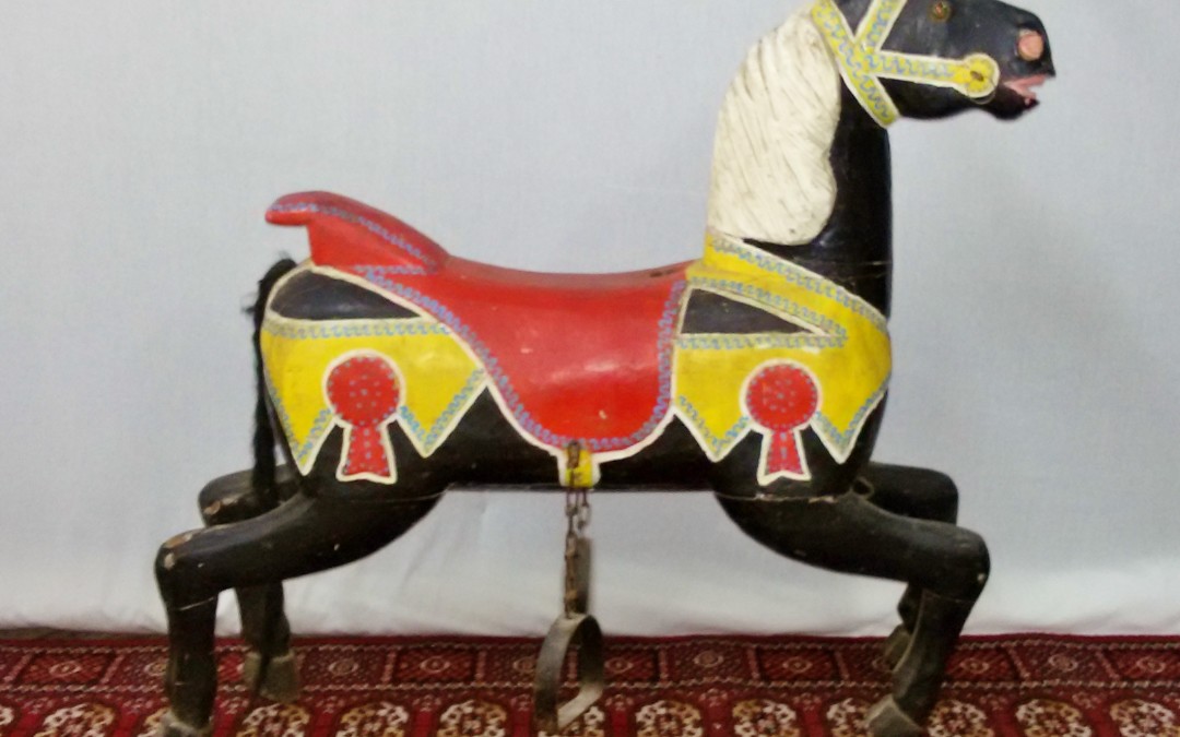 Cavallo da giostra dipinto a mano in legno massello 1920