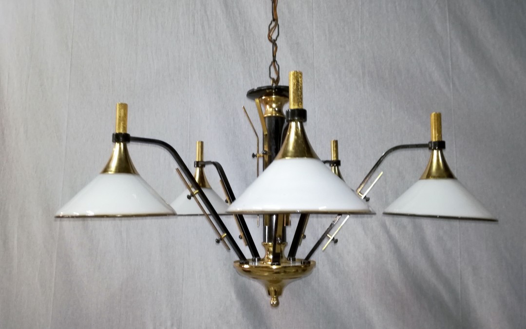 lampadario in metallo cromatico con coppette in murano design anni 60